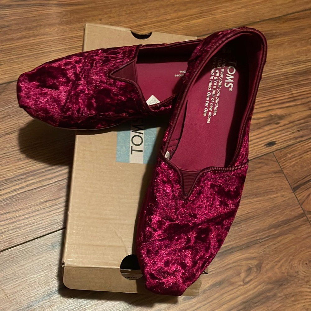 Velvet Cherry Toms